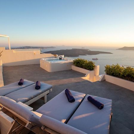 Sunset View Villa Santorini - With Outdoor Jacuzzi ฟิรอสเตฟานี ภายนอก รูปภาพ