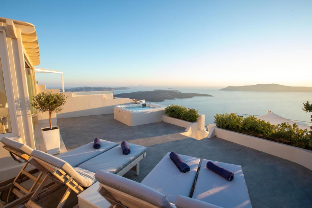 Sunset View Villa Santorini - With Outdoor Jacuzzi ฟิรอสเตฟานี ภายนอก รูปภาพ