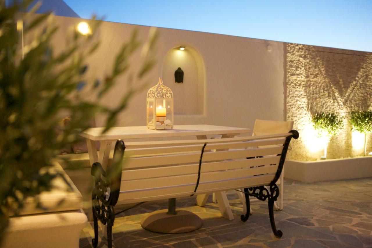 Sunset View Villa Santorini - With Outdoor Jacuzzi ฟิรอสเตฟานี ภายนอก รูปภาพ